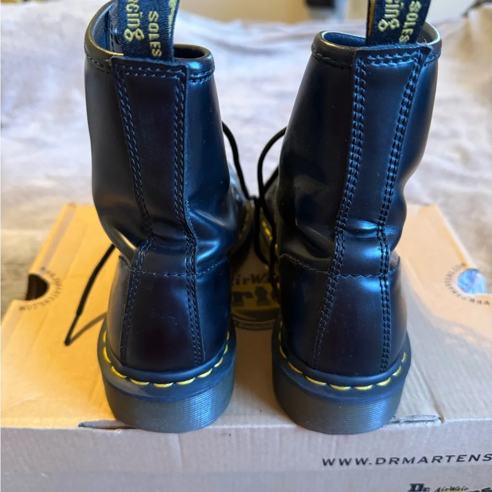 Dr. Martens Black 1460 Smooth Boots - Picture 5 of 6